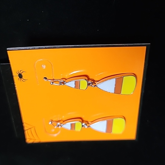 New! HALLOWEEN Candy Corn Linear Hook Earrings. - Picture 2 of 5